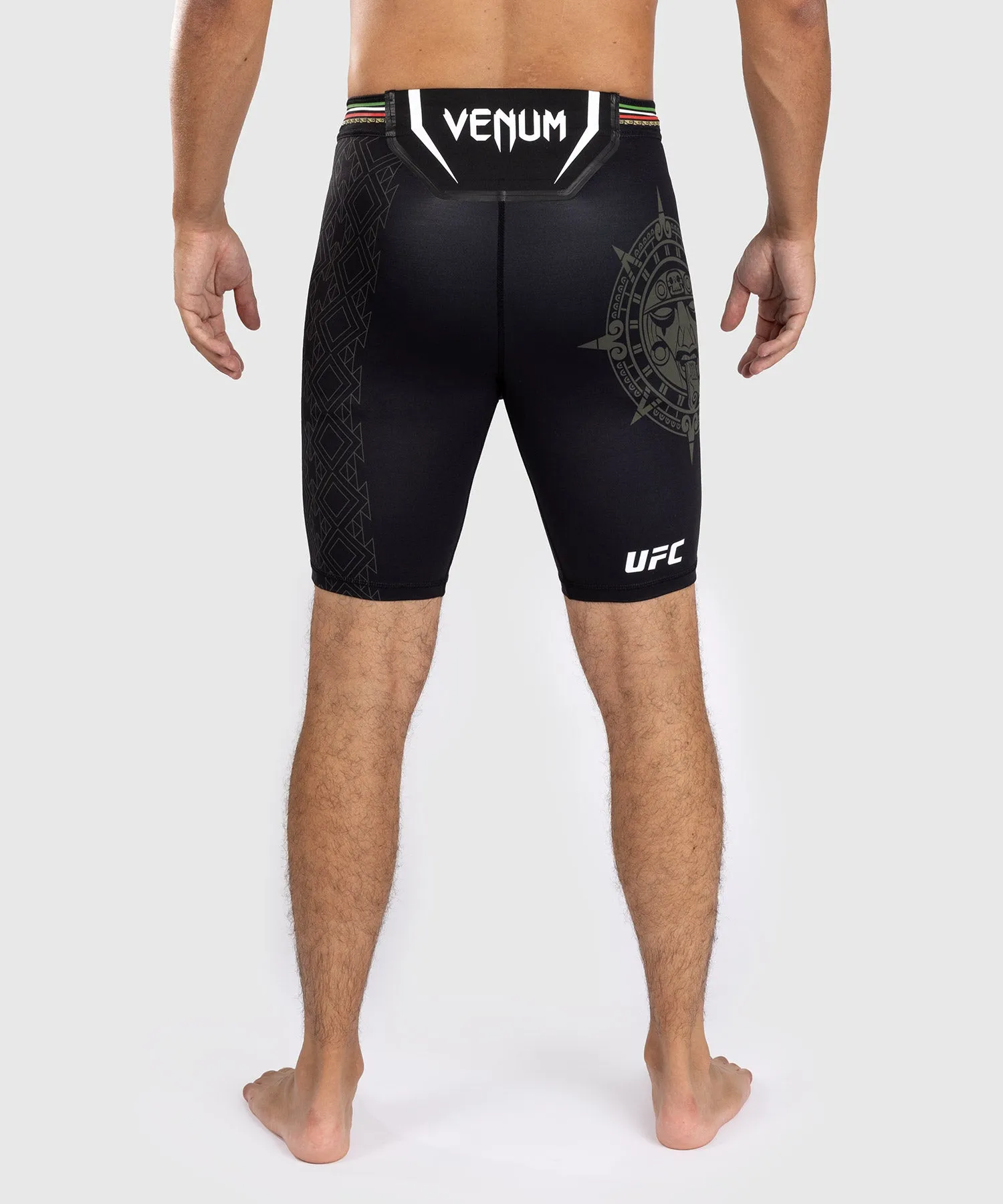 Noche UFC by Venum Authentic Fight Night Men’s Vale Tudo Short - Black